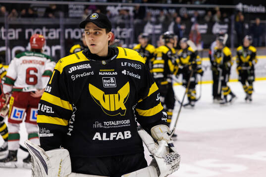 Västerås målvakt Oliver Håkansson deppar