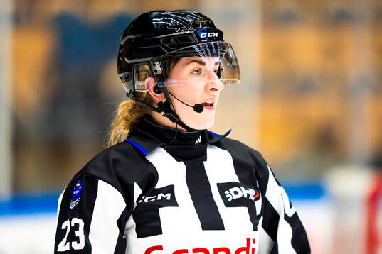 Linjedomare Julia Johansson