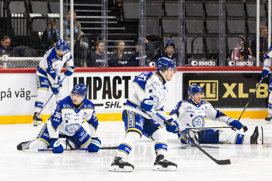 Leksands spelare värmer upp