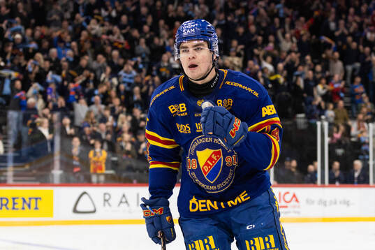 Djurgårdens Anton Frondell jublar