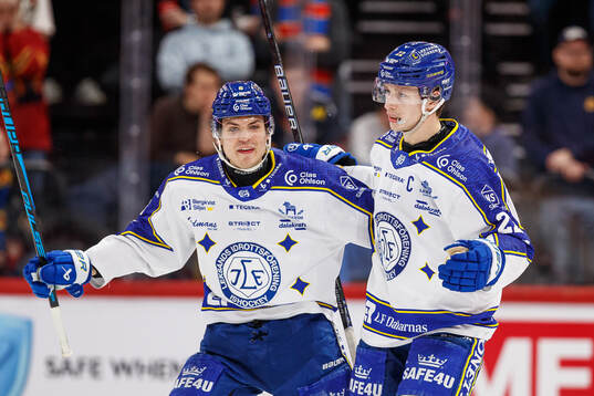 Leksands Alexander Lundqvist och Lukas Vejdemo jublar