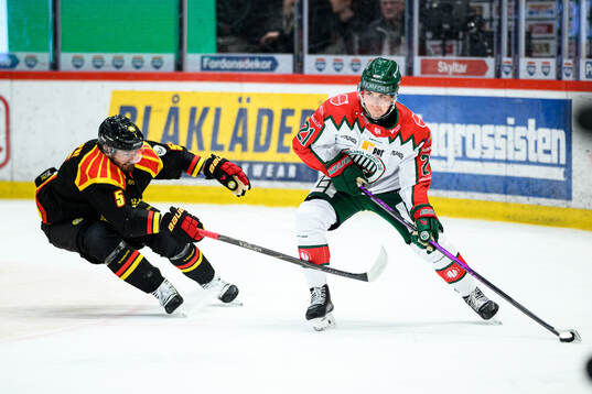 Brynäs Michal Kempny och Frölundas Jere Innala