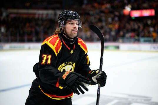 Brynäs Axel Jonsson-Fjällby jublar