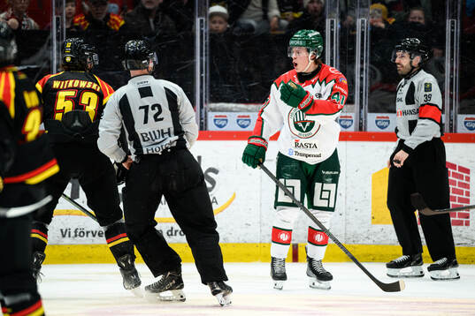 Frölundas Ivar Stenberg reagerar