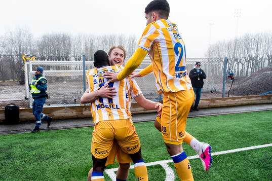 IFK Göteborgs Noah Tolf jublar