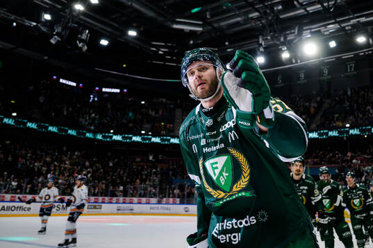 Färjestads Radim Zohorna jublar