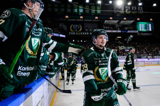 Färjestads Luke Philp jublar
