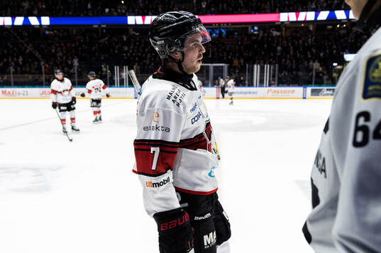 Malmö Redhawks Topi Niemelä deppar