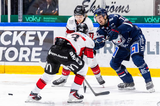 Malmö Redhawks Robin Salo och Linköpings Eskild Bakke