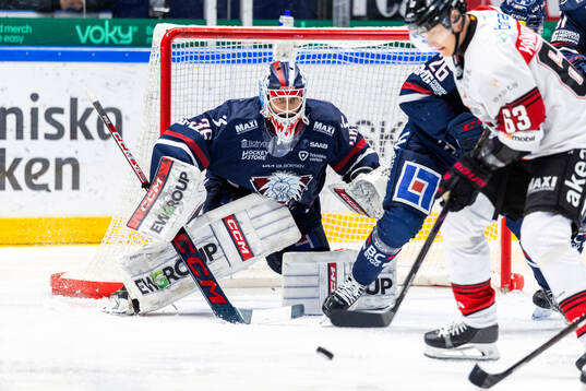 uLinköpings målvakt Waltteri Ignatjew nder