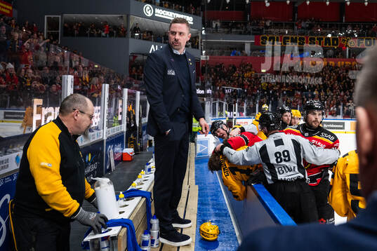 Skellefteås assisterande tränare Pierre Johnsson