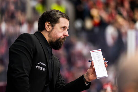 Kalmars tränare Viktor Tuurala