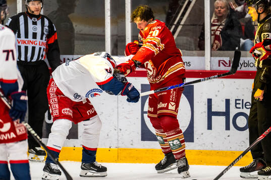 Oskarshamns Ludvig Östman och Kalmars Scott Walford
