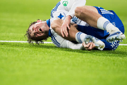 IFK Norrköpings Jonas Bertheussen Weber har ont