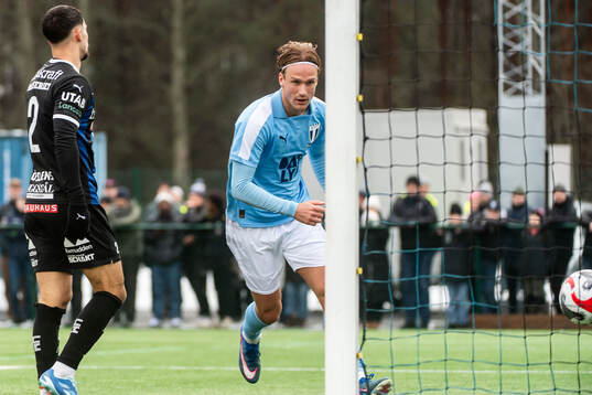 Malmö FFs Erik Botheim gör 0-1 målet