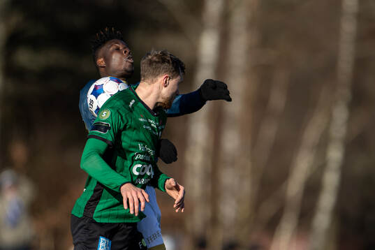 Halmstads Emmanuel Yeboah och Varbergs Niklas Dahlström