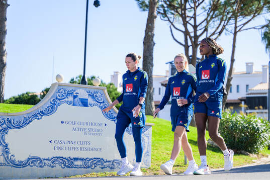 Goalkeeper Jennifer Falk, Rebecka Blomqvist and Evelyn Ijeh