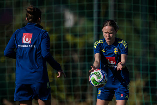 Matilda Vinberg at a training session with the women's