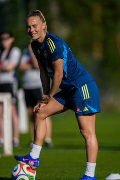 Hanna Bennison at a training session with the women's
