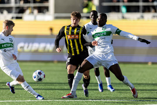 Häckens Gustav Lindgren och Västerås Frederic Nsabiyumva