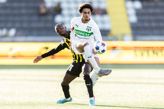 Häckens Brice Wembangomo och Västerås Nathanael Seidouvy