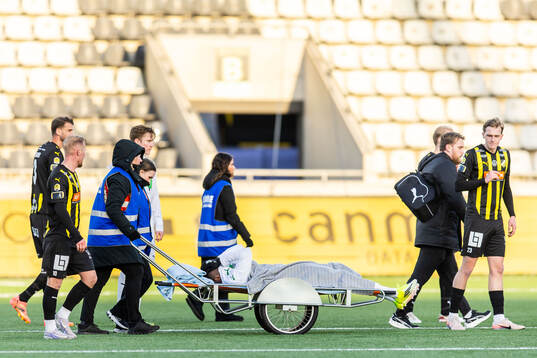 Västerås Moussa Diallo utgår skadad