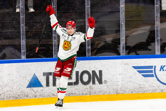 Moras Hampus Larsson jublar