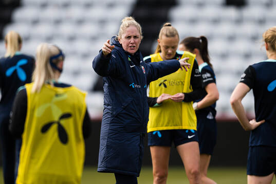 Head coach Gemma Grainger of the Norwegian women’s