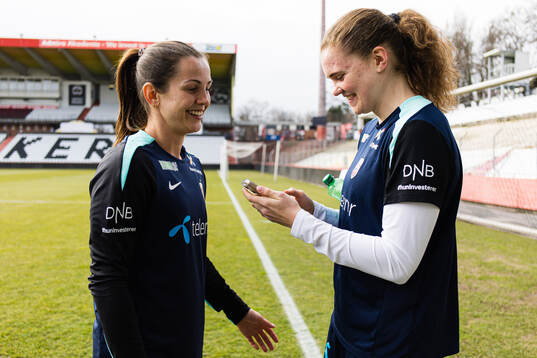 Tuva Hansen and Signe Gaupset of the Norwegian women’s