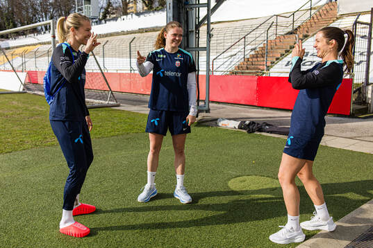 Ada Hegerberg, Signe Gaupset and Tuva Hansen of the