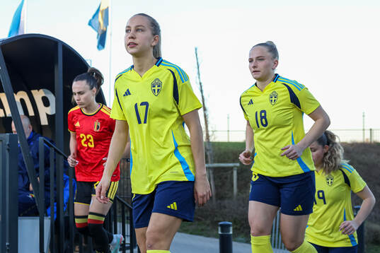 Sara Eriksson and Tuva Skoog of Sweden
