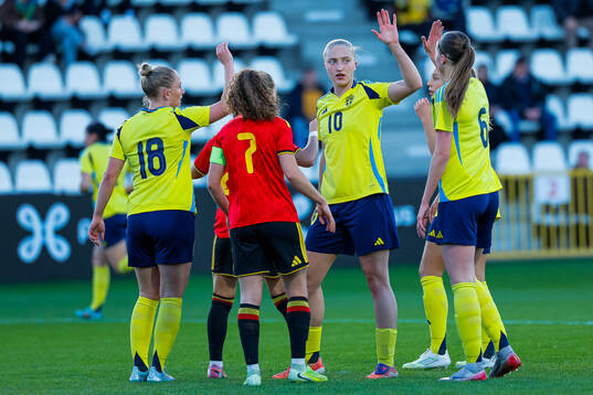 Tuva Skoog and Wilma Leidhammar of Sweden