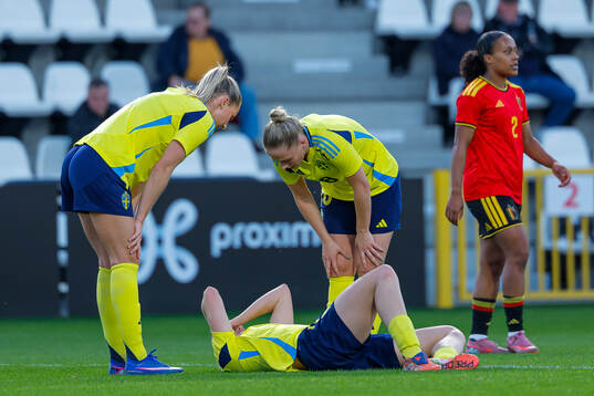 Wilma Leidhammar of Sweden in pain