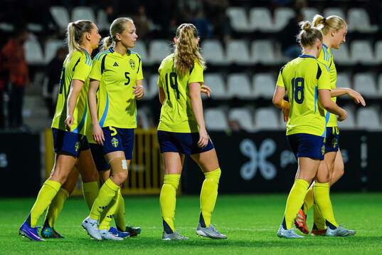 Ellen Wangerheim of Sweden celebrates