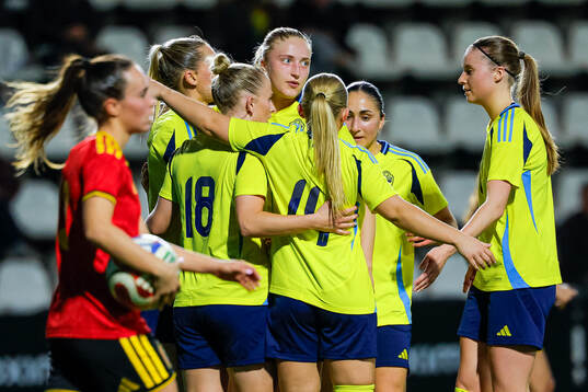 Ellen Wangerheim of Sweden celebrates
