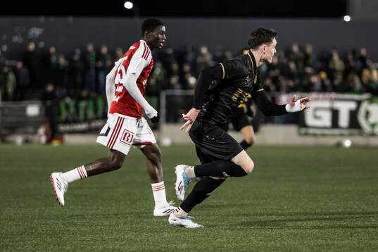 Sandvikens IFs Valassina Solo Diomande och GAISs Samuel