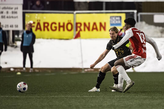 GAISs Gustav Lundgren och Sandvikens IFs Anomnachi Chidi