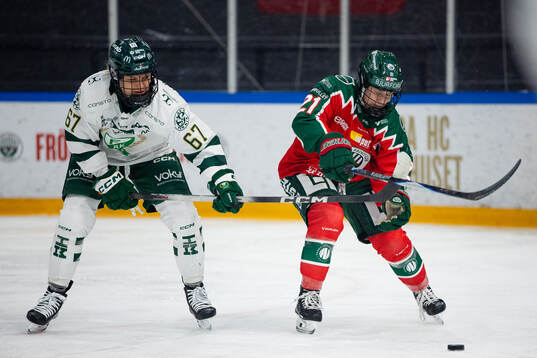 Färjestads Michelle Löwenhielm och Frölundas Jenna