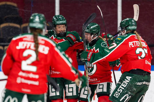 Frölundas Ebba Westerlind jublar