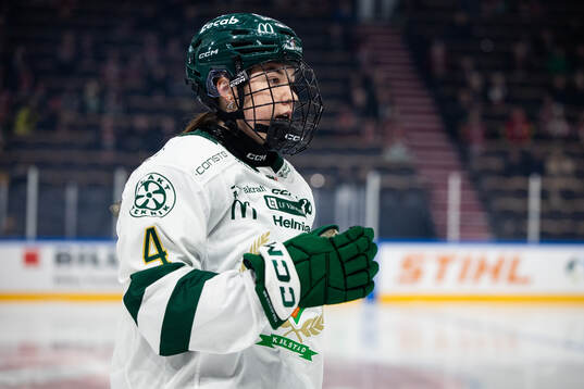 Färjestads Karley Garcia jublar