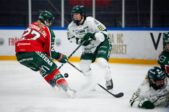 Frölundas Linnea Pettersson Dove mot Färjestads Kelly