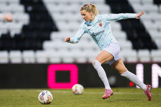 Ada Hegerberg of Norway warms up