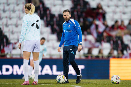 Assistant coach Mikey Harris of Norway