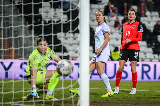 Lisa Naalsund of Norway scores the 0-1 goal behind