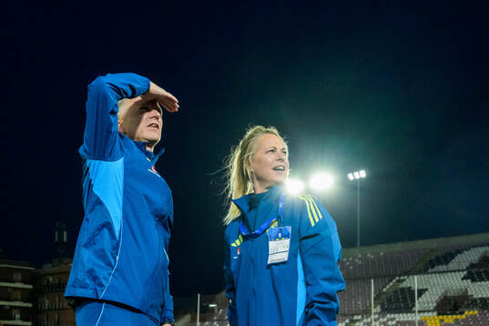 Assistant coach Niklas Egnell and assistant coach Johanna