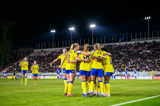 Filippa Angeldahl of Sweden celebrate with teammates