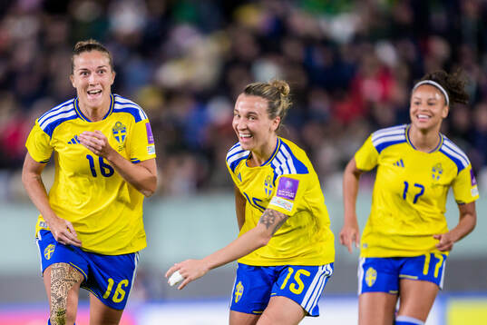 Filippa Angeldahl and Julia Zigiotti Olme of Sweden
