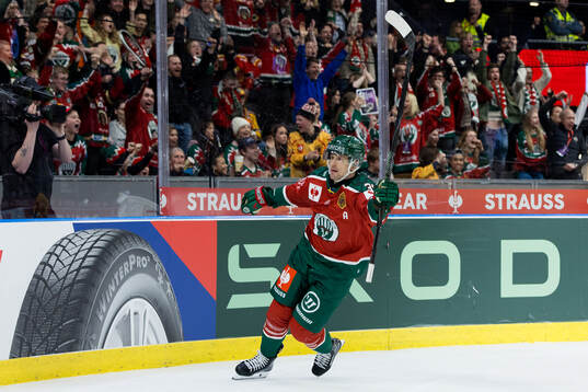 Nicklas Lasu of Frölunda celebrates the 1-0 goal