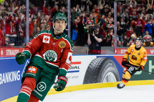 Nicklas Lasu of Frölunda celebrates the 1-0 goal