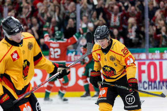 Erik Gustafsson of Luleå looks dejected